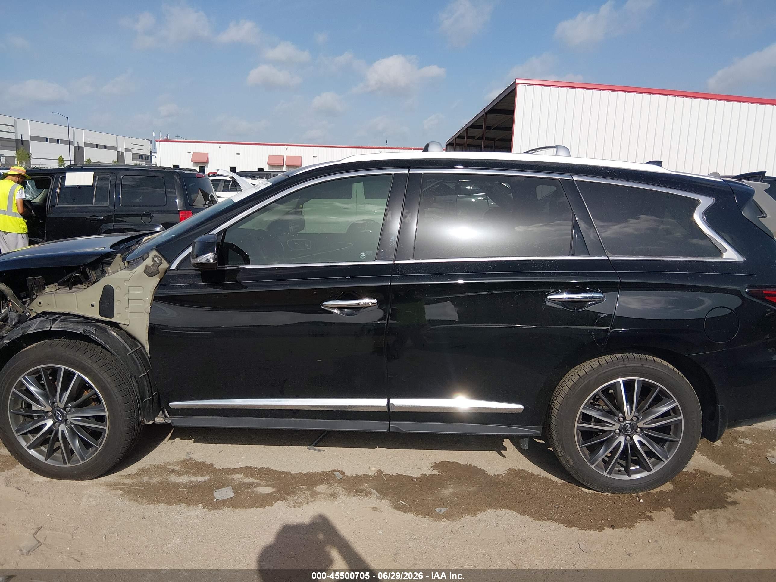 2020 INFINITI QX60 LUXE