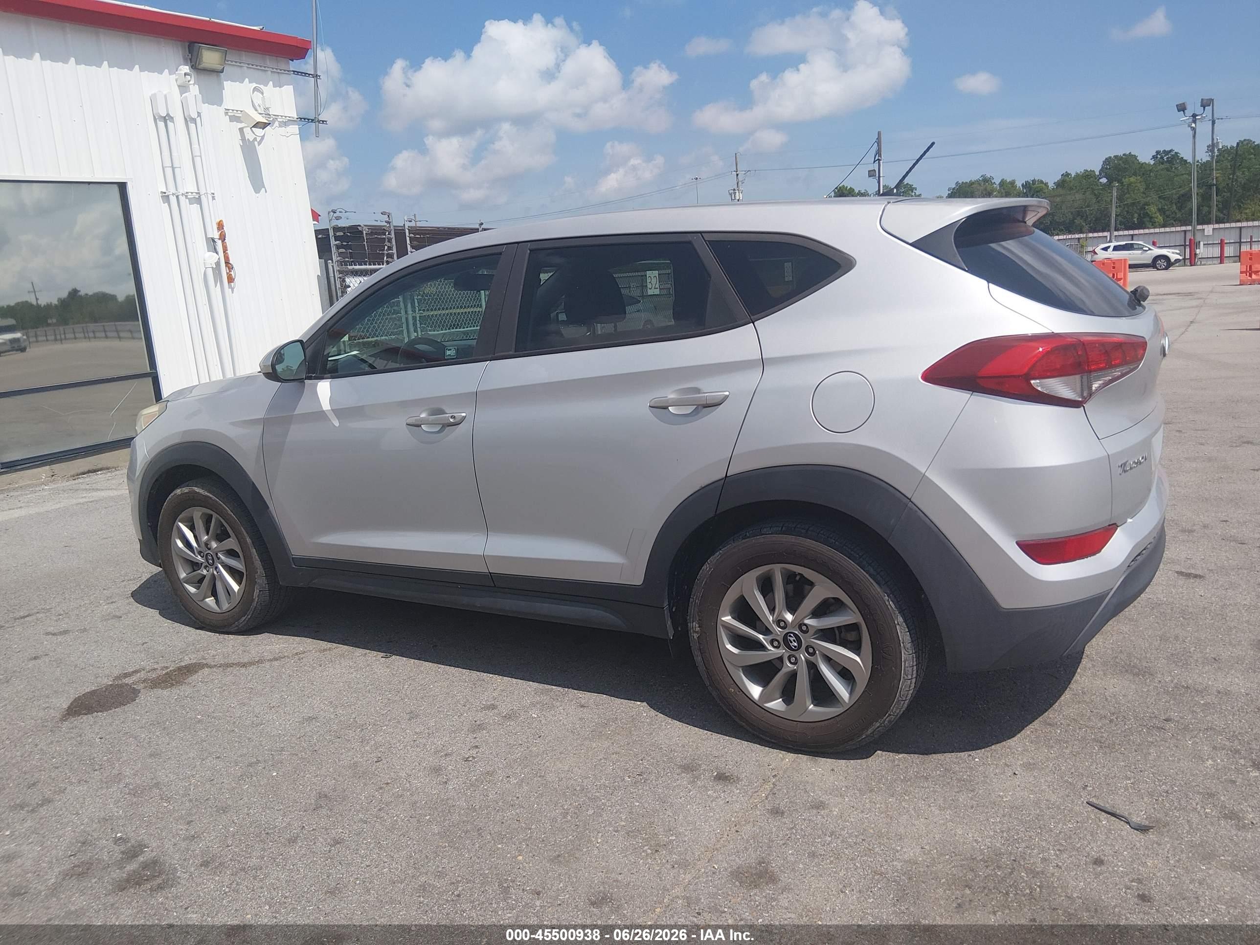 2018 HYUNDAI TUCSON SE
