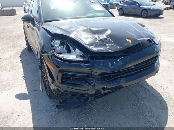 2022 PORSCHE CAYENNE PLATINUM EDITION