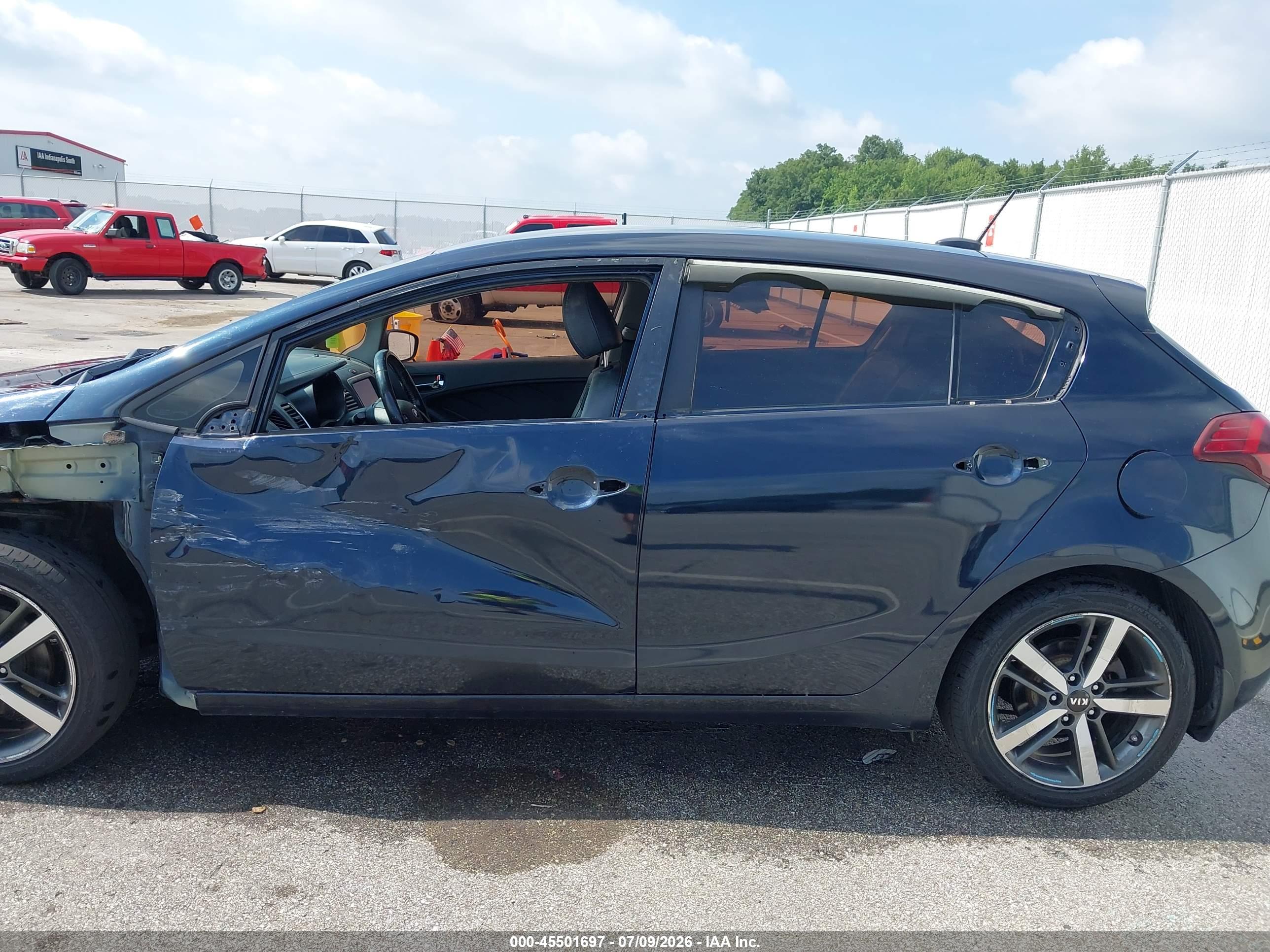 2017 KIA FORTE EX