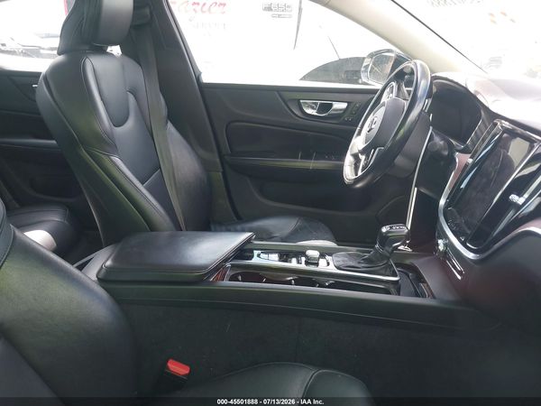 2021 VOLVO S60 T5 MOMENTUM