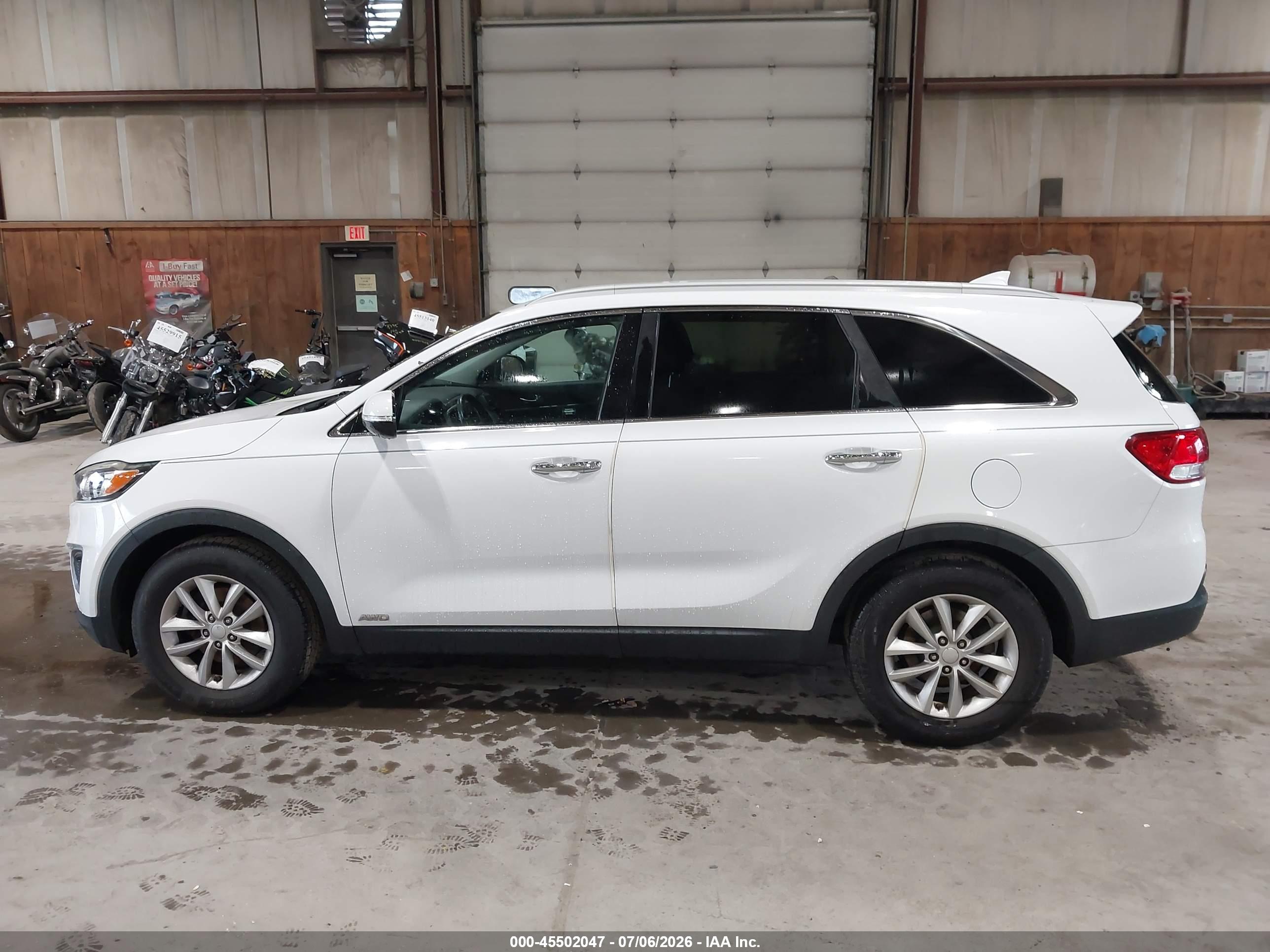 2016 KIA SORENTO 2.4L LX
