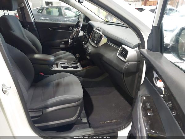 2016 KIA SORENTO 2.4L LX