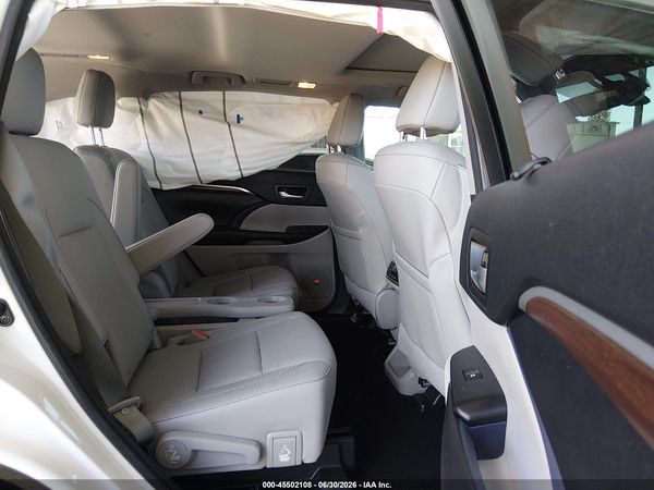 2016 TOYOTA HIGHLANDER LIMITED V6