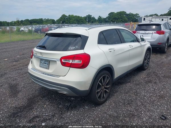 2016 MERCEDES-BENZ GLA 250 GLA250