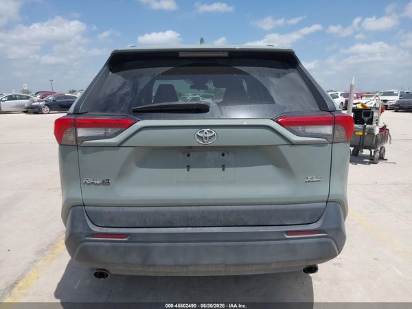 2022 TOYOTA RAV4 XLE