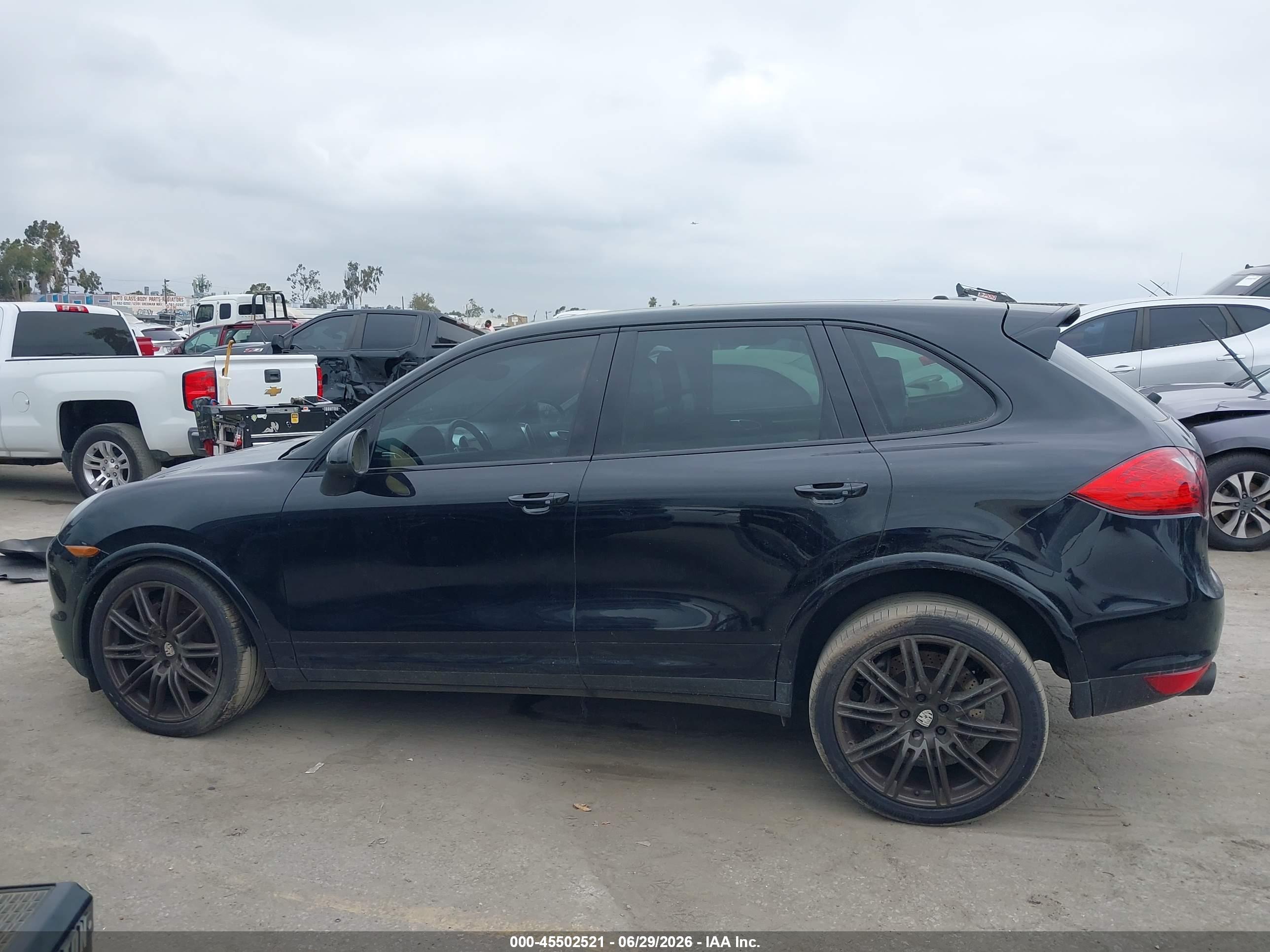 2012 PORSCHE CAYENNE TURBO