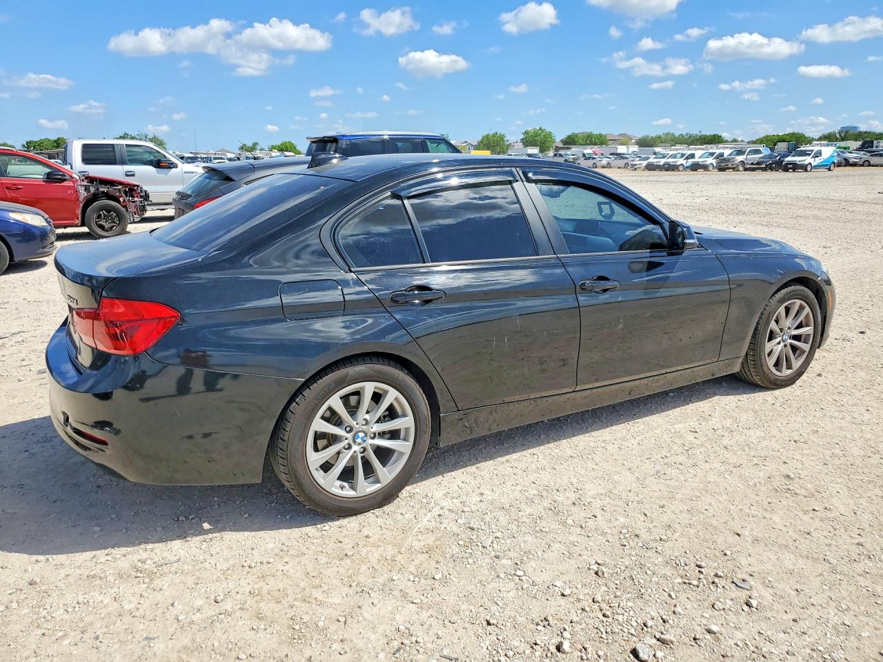 2018 BMW 320