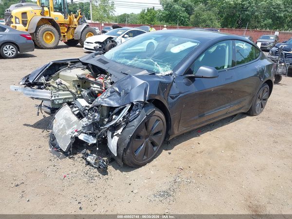 2024 TESLA MODEL 3 — I2