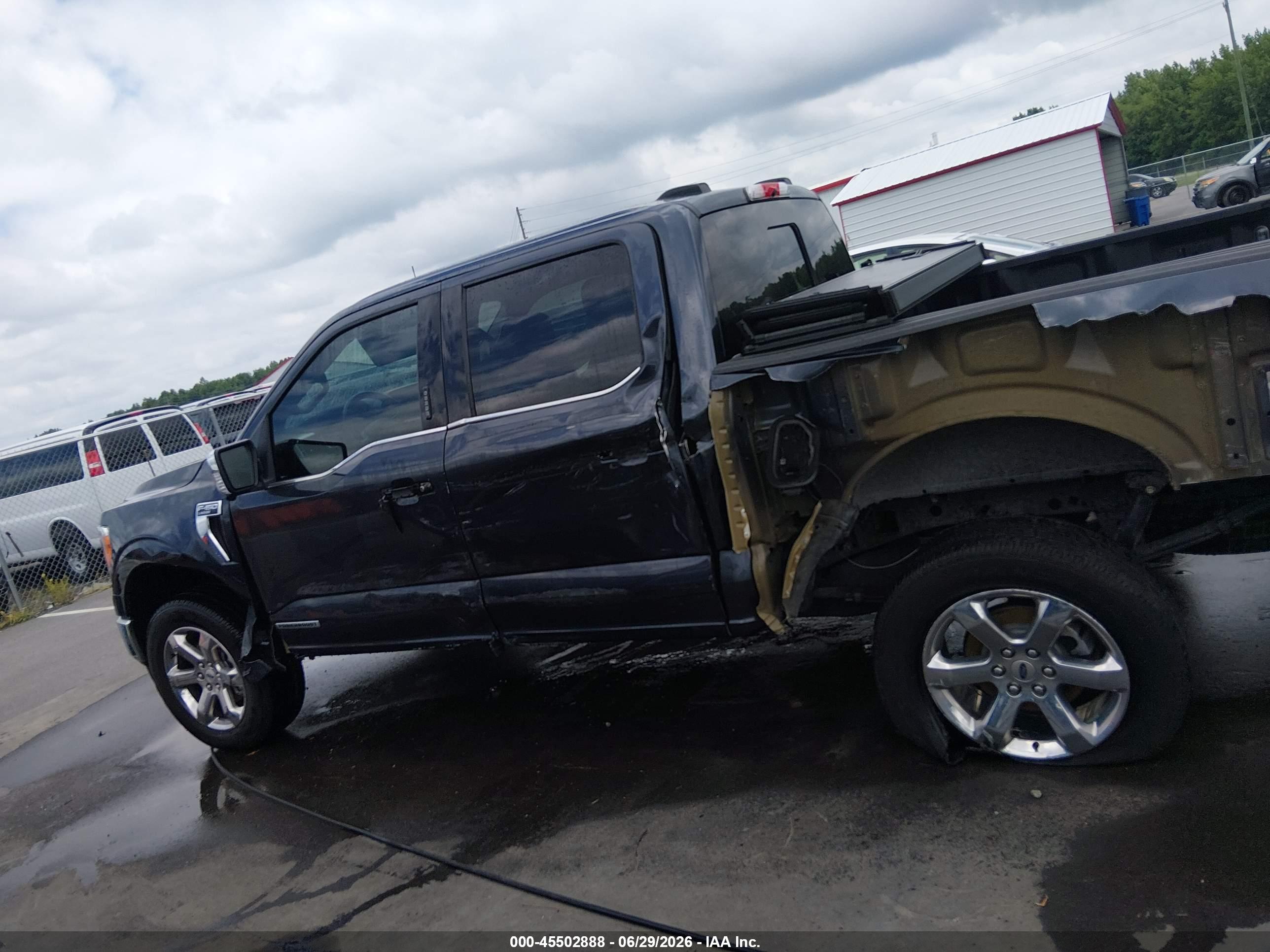 2022 FORD F-150 LARIAT