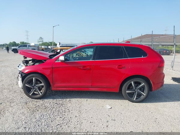 2016 VOLVO XC60 T6 DRIVE-E R-DESIGN