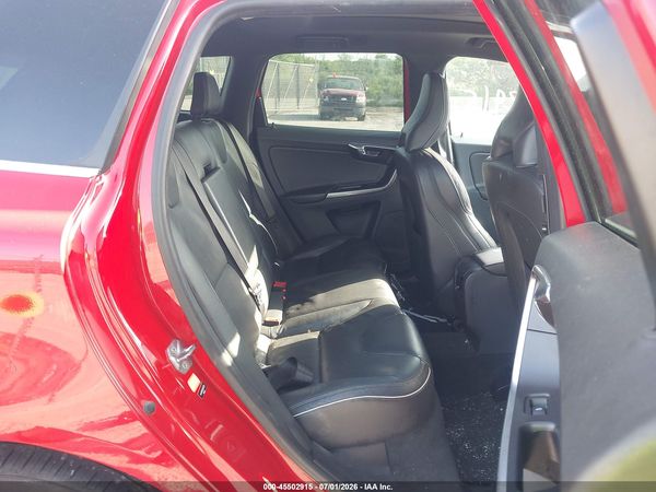 2016 VOLVO XC60 T6 DRIVE-E R-DESIGN