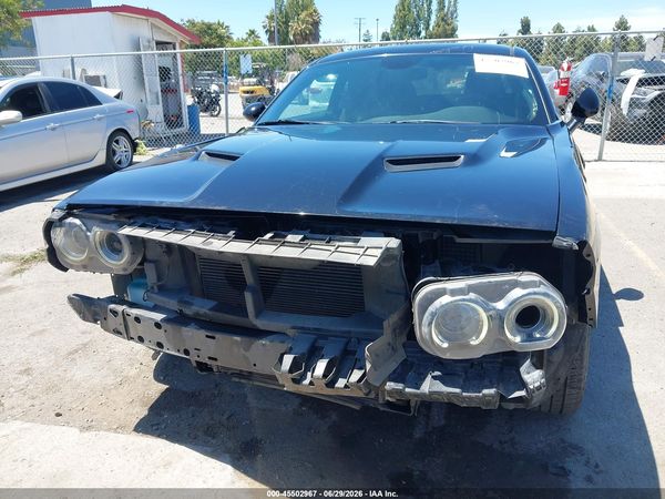 2015 DODGE CHALLENGER SXT