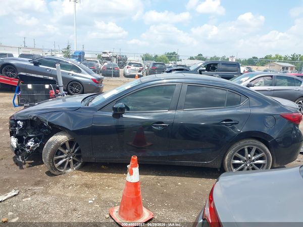 2018 MAZDA MAZDA3 TOURING