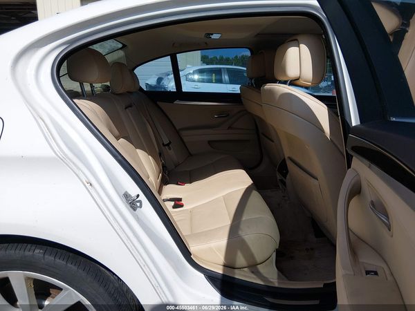 2013 BMW 528I — I8