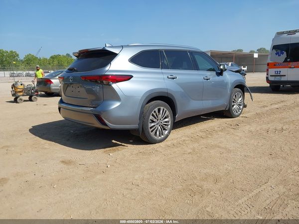 2022 TOYOTA HIGHLANDER HYBRID PLATINUM