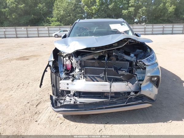 2022 TOYOTA HIGHLANDER HYBRID PLATINUM