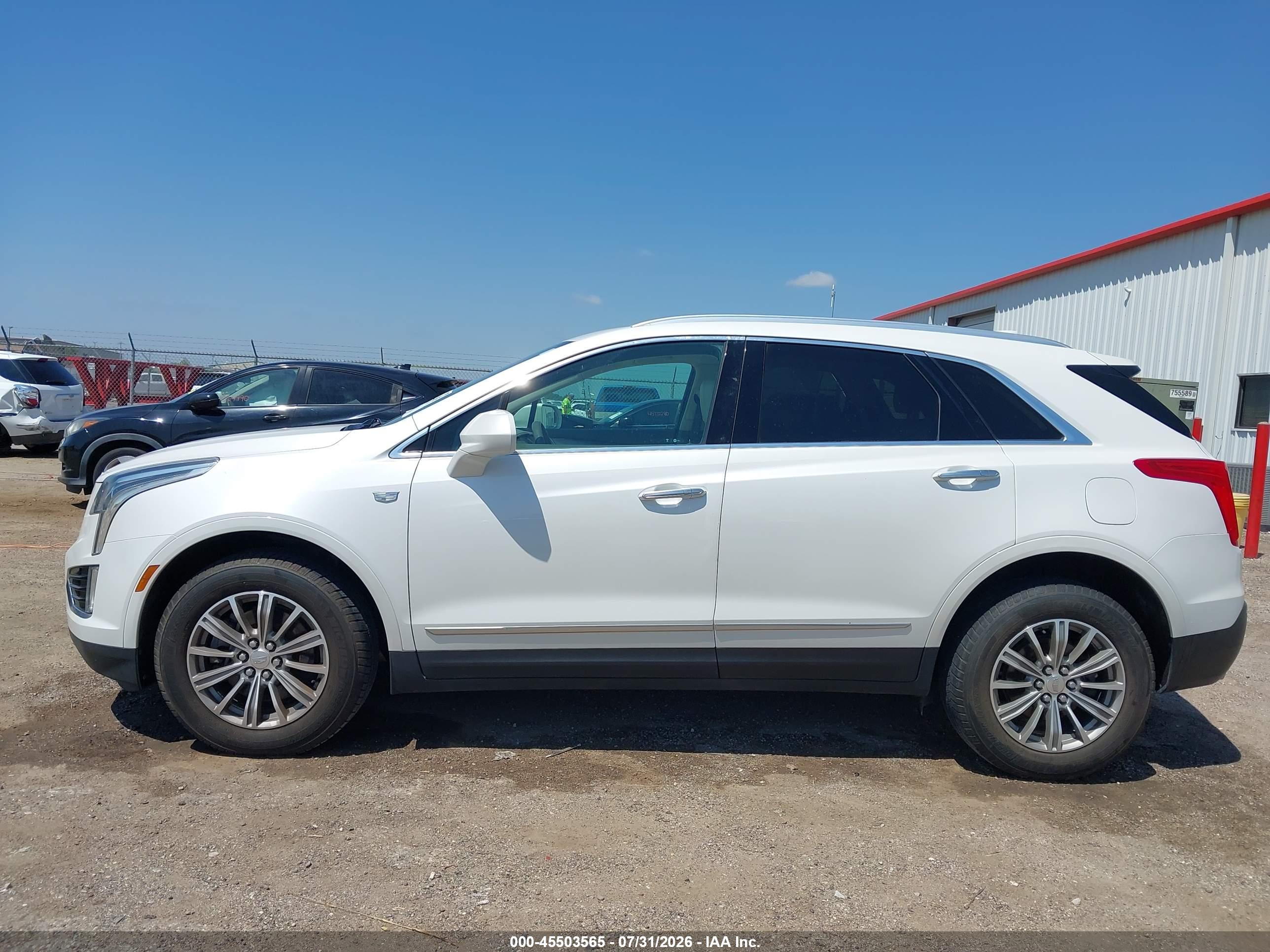 2017 CADILLAC XT5 LUXURY