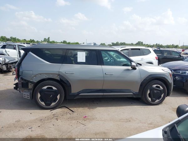 2024 KIA EV9 LAND