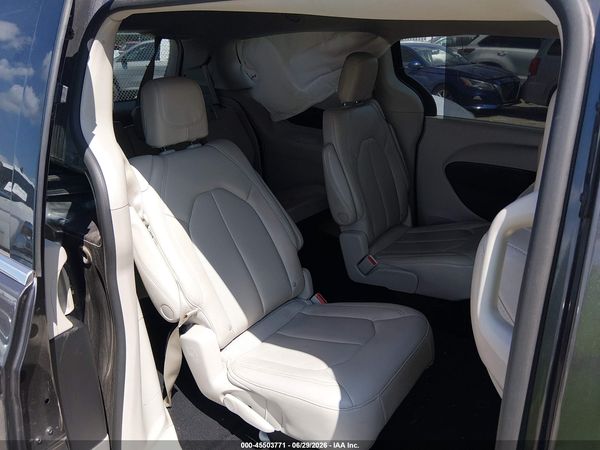 2021 CHRYSLER VOYAGER LXI