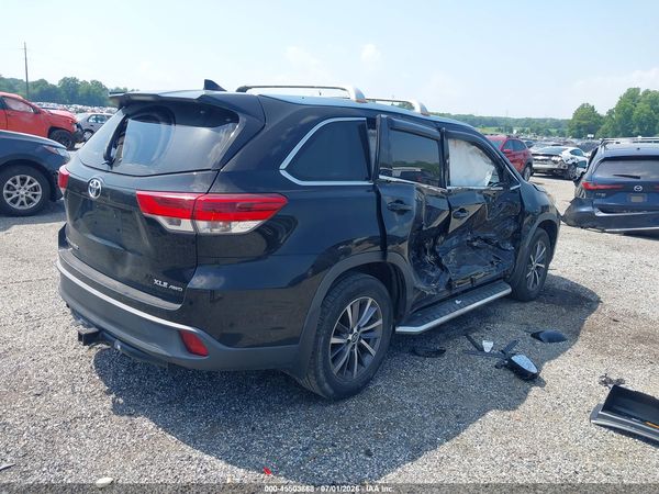 2019 TOYOTA HIGHLANDER XLE