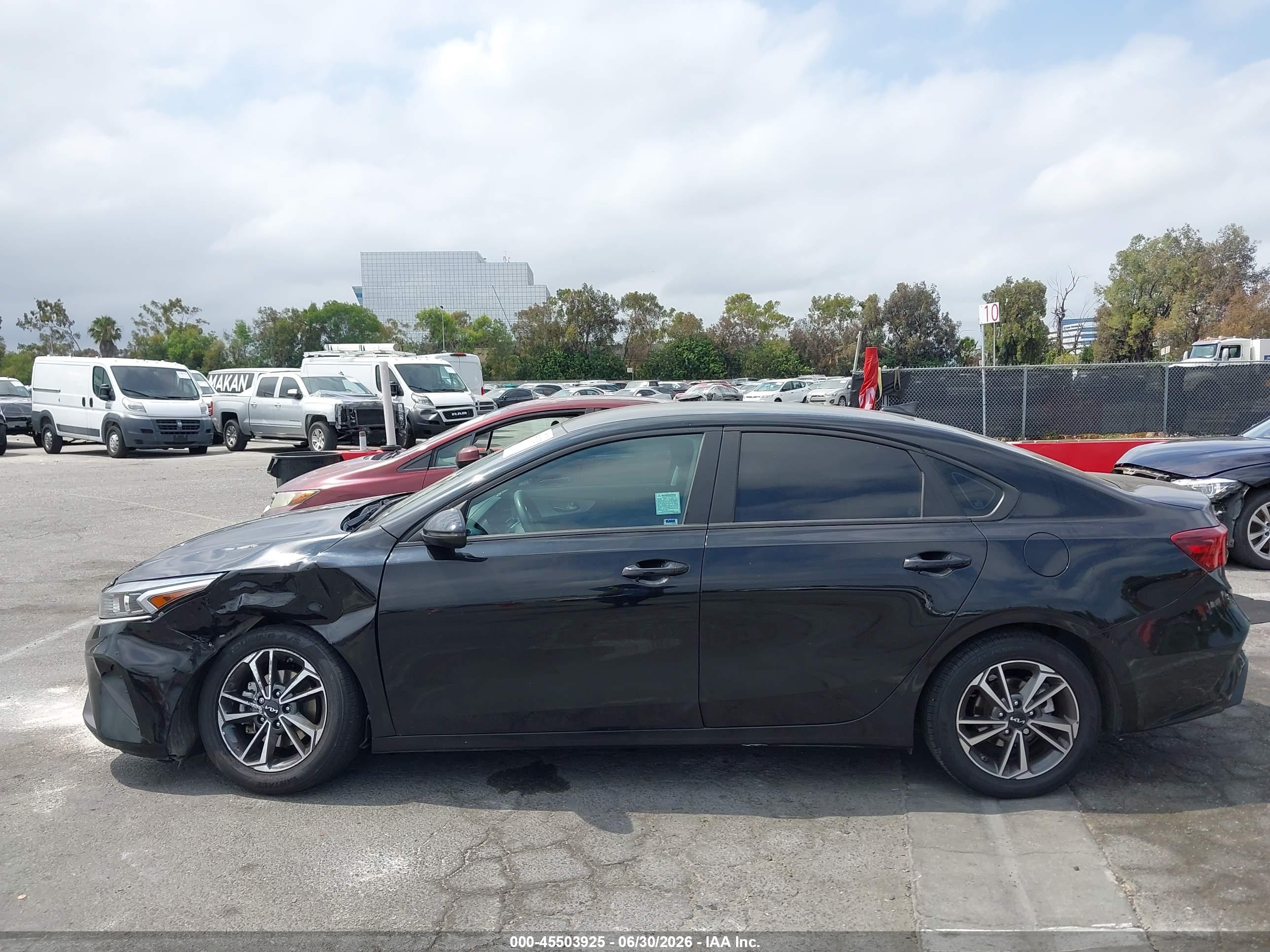 2023 KIA FORTE LXS