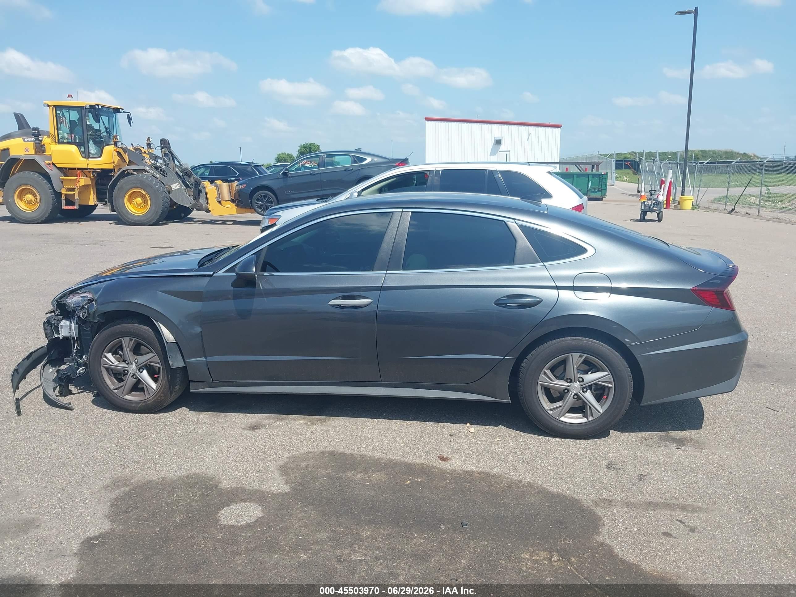 2023 HYUNDAI SONATA SE