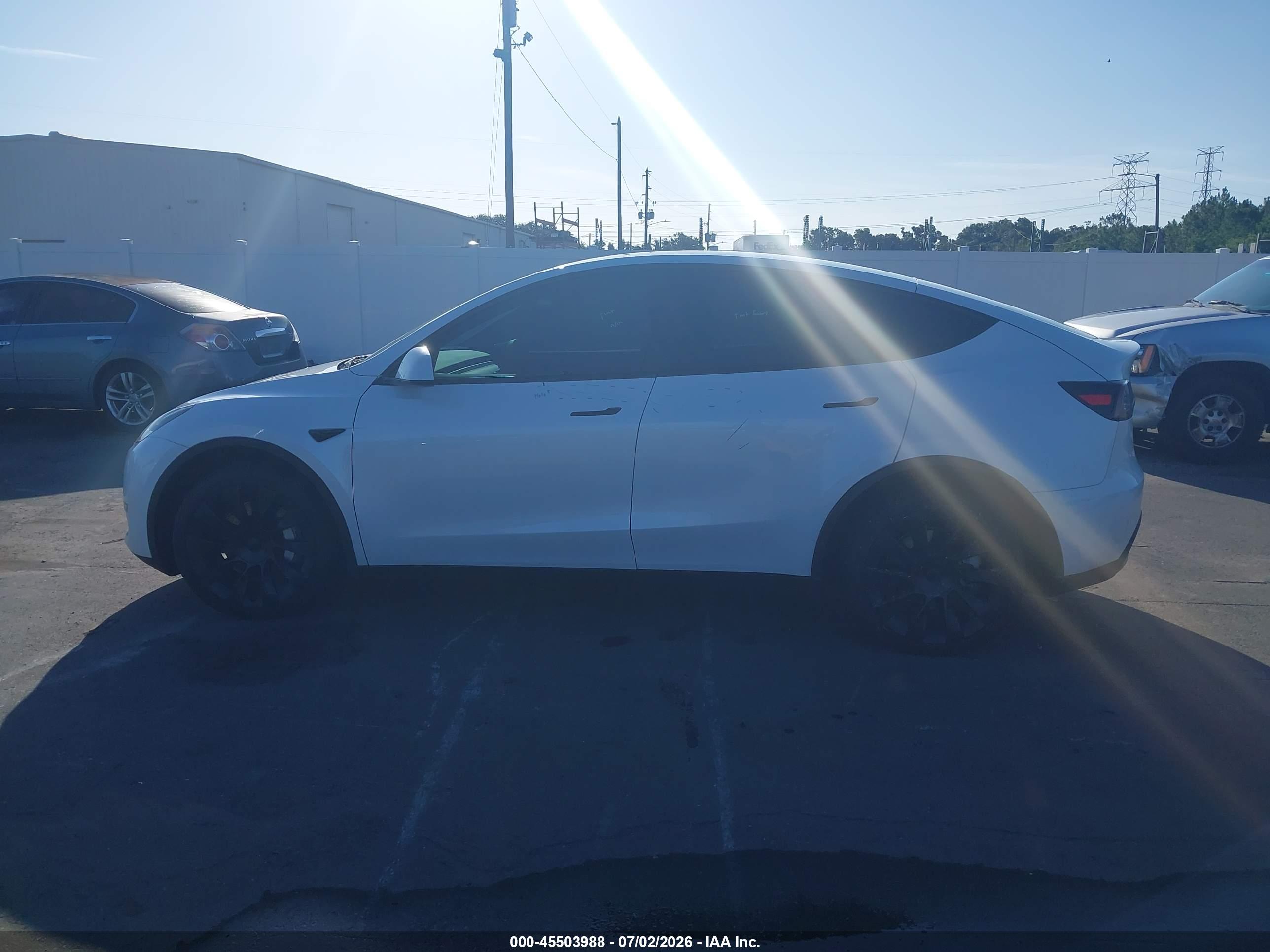 2023 TESLA MODEL Y
