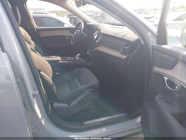 2026 VOLVO XC90