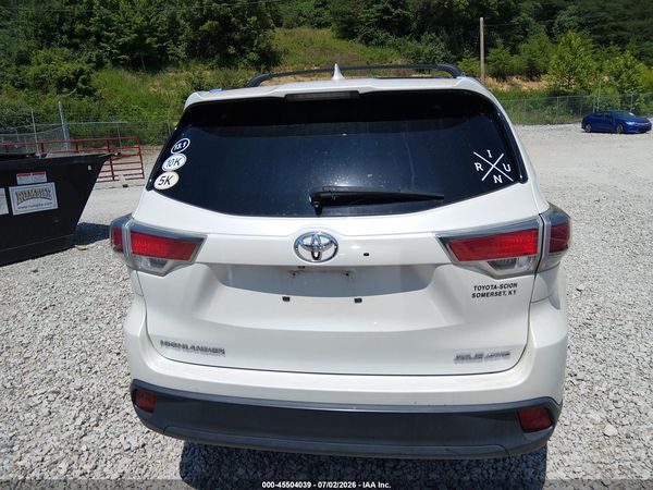 2016 TOYOTA HIGHLANDER XLE V6
