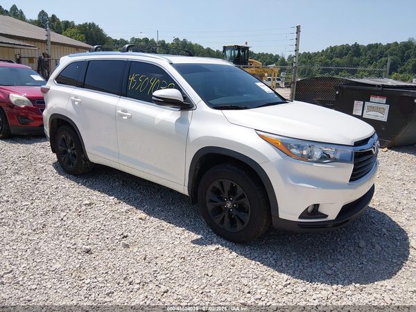 2016 TOYOTA HIGHLANDER XLE V6