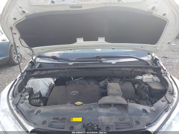 2017 TOYOTA HIGHLANDER XLE