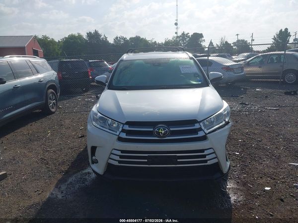 2017 TOYOTA HIGHLANDER XLE