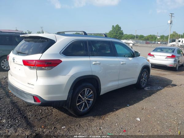 2017 TOYOTA HIGHLANDER XLE