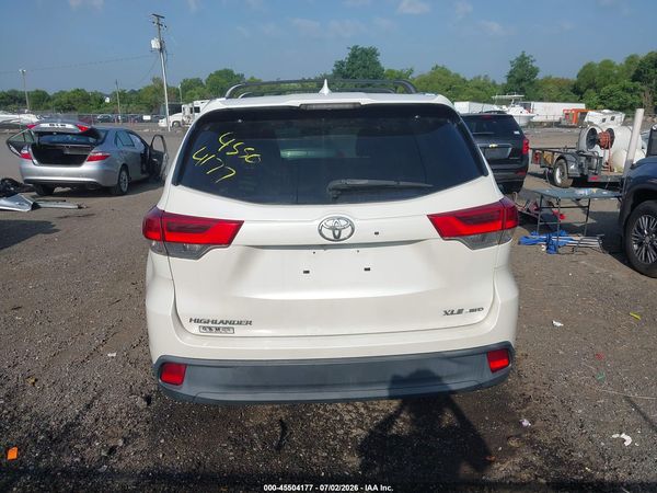 2017 TOYOTA HIGHLANDER XLE