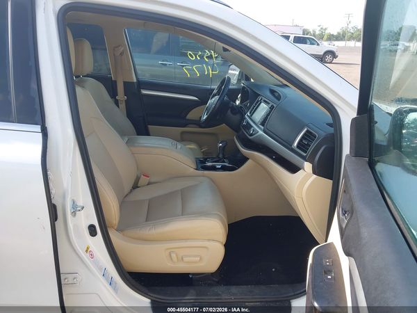 2017 TOYOTA HIGHLANDER XLE