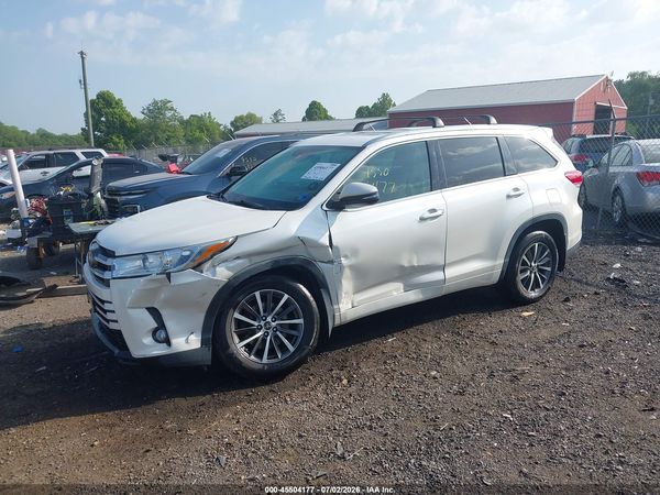 2017 TOYOTA HIGHLANDER XLE