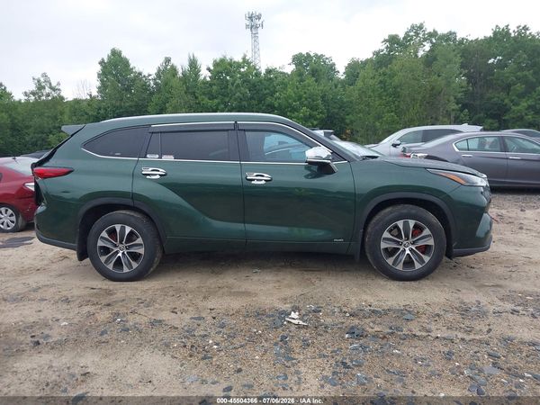 2023 TOYOTA HIGHLANDER HYBRID XLE
