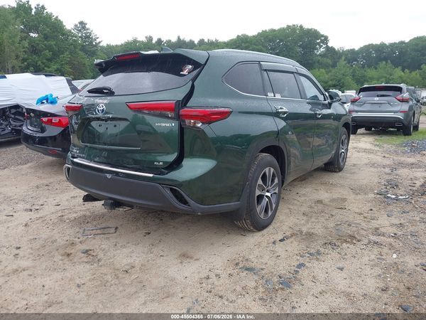 2023 TOYOTA HIGHLANDER HYBRID XLE