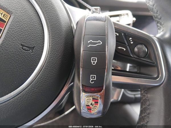 2021 PORSCHE MACAN Base