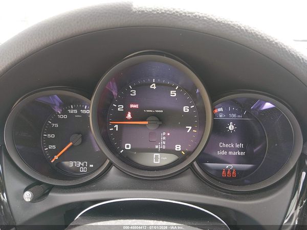 2021 PORSCHE MACAN Base