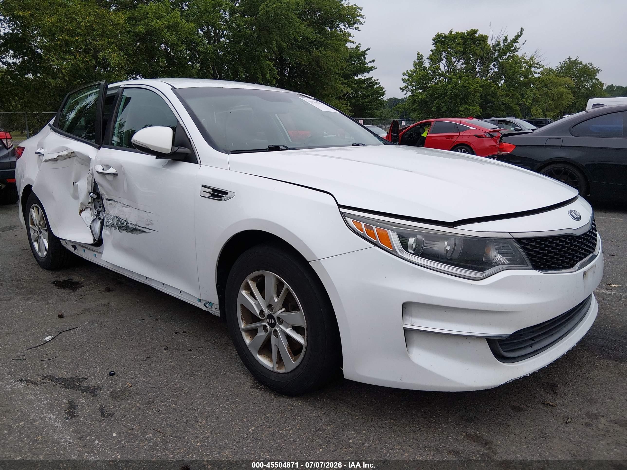 2016 KIA OPTIMA LX