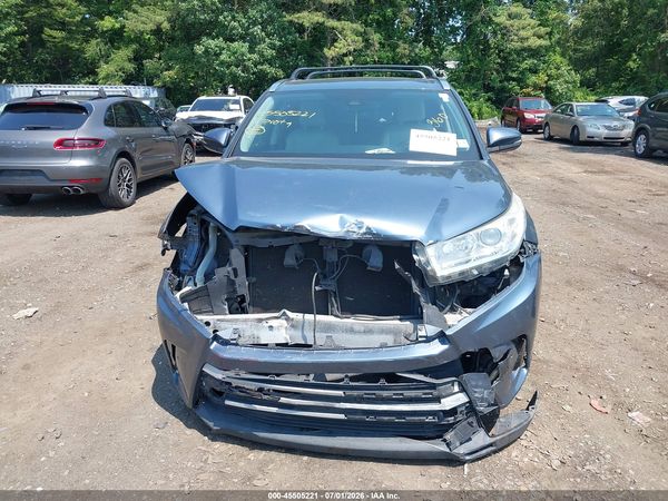 2017 TOYOTA HIGHLANDER XLE