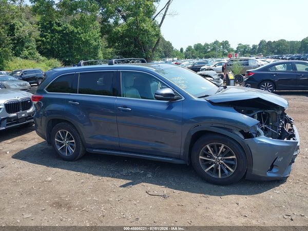 2017 TOYOTA HIGHLANDER XLE