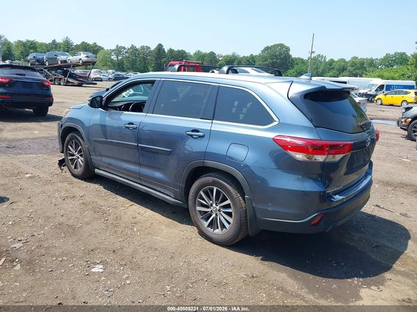 2017 TOYOTA HIGHLANDER XLE