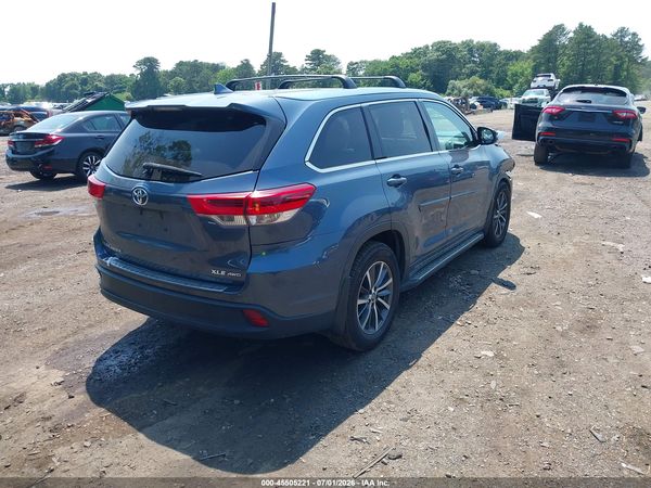 2017 TOYOTA HIGHLANDER XLE