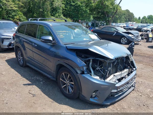 2017 TOYOTA HIGHLANDER XLE