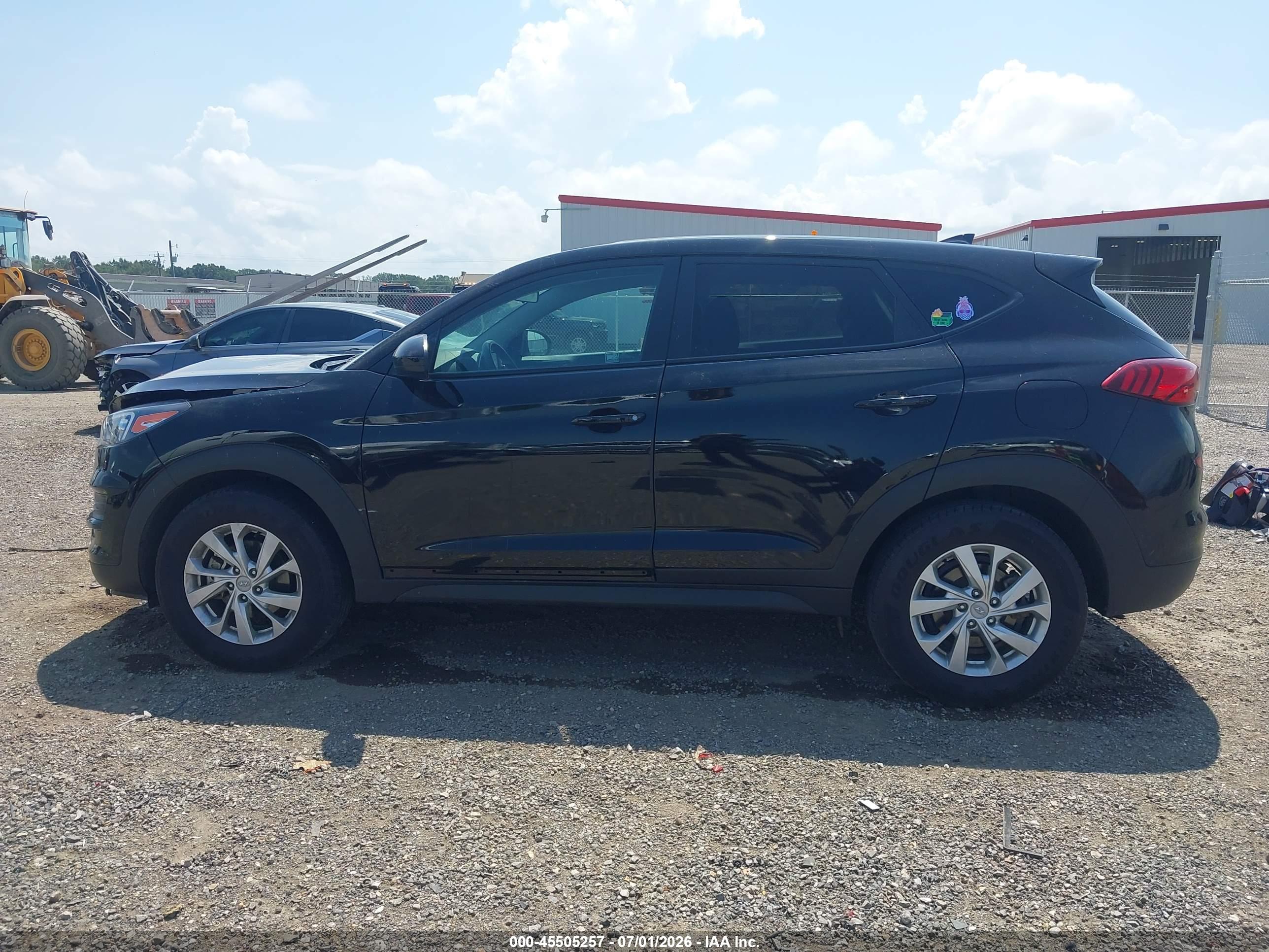2021 HYUNDAI TUCSON SE
