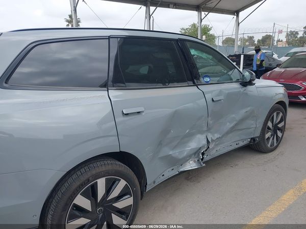 2025 VOLVO EX90