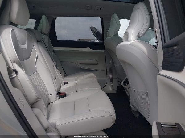2025 VOLVO EX90